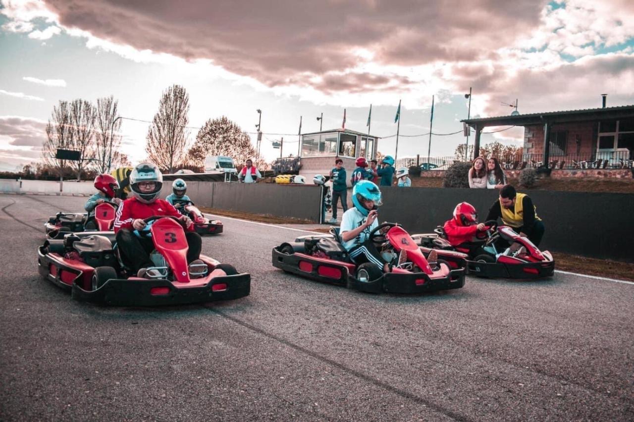 La Villa Del Karting El Teso Exteriér fotografie